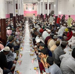 सैदपुर नगर पंचायत अध्यक्ष इशरत ने कराया सामूहिक रोजा इफ्तार