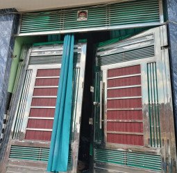 चोरों ने रात भर आराम से खंगाला घर, ले गए लाखों के जेवर और सामान