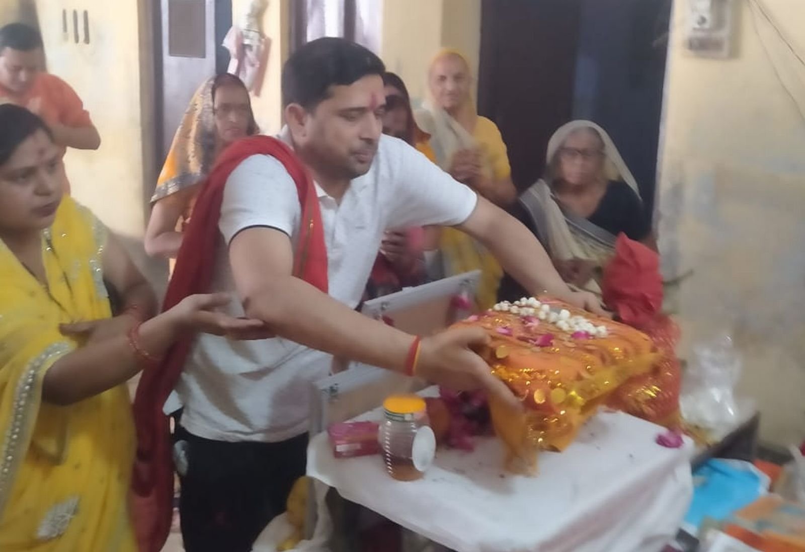 रामकथा के बाद दी गई पूर्णाहुति, कन्या भोज कराया