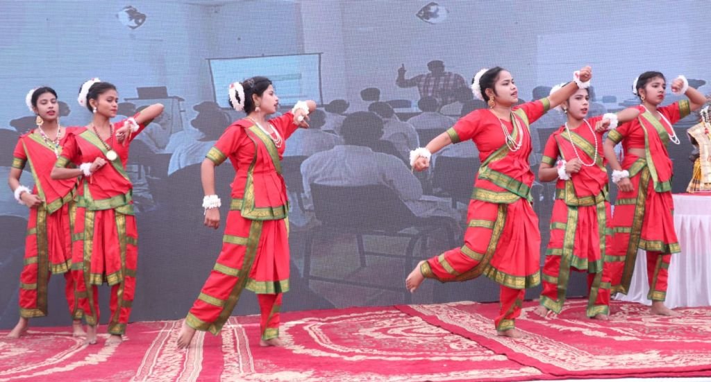 शिखर इन्स्टीट्यूट में विजडम क्वेस्ट-2024 का आयोजन