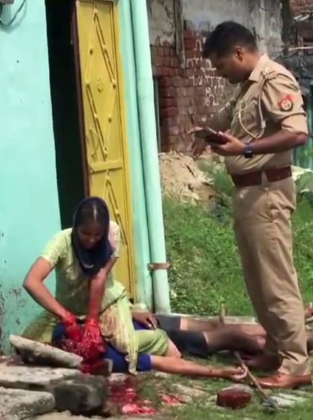 दिल कमजोर है तो वीडियो मत देखना...रूह कांप उठेगी ये हत्या देखकर