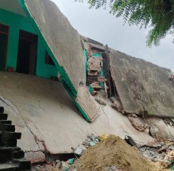 भरभराकर गिर गया पक्के मकान का लिंटर...एक ही परिवार की तीन महिलाओं की दबकर मौत