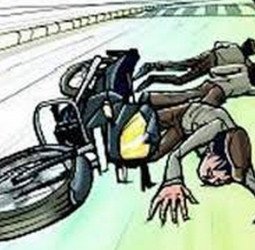 आमने सामने भिड़ गईं दो बाइक, एक पर सवार युवक ने दम तोड़ा