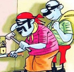 'कैसा लगा मेरा काम, आई लव यू मेरी जान' ...चोरी करने के बाद दीवार पर ये लिख गया चोर