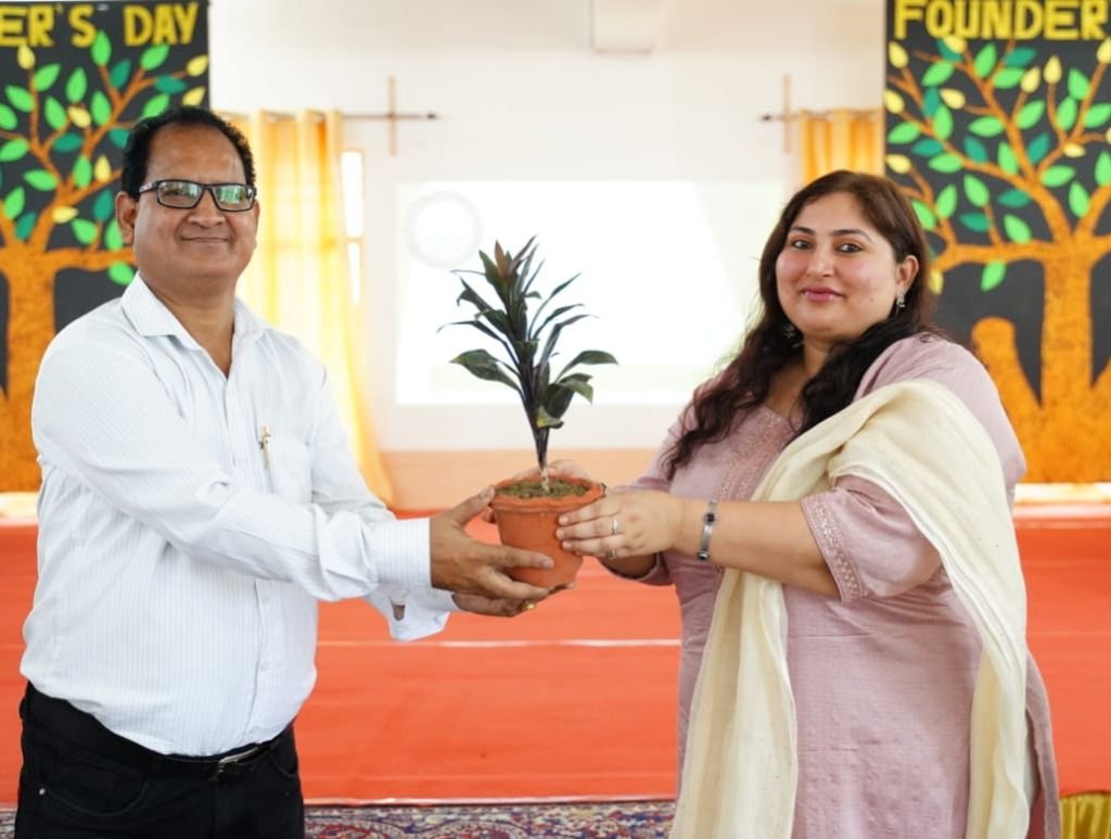 मदर एथीना स्कूल में ‘द्वितीय संस्थापक दिवस’ के अवसर हुए कई कार्यक्रम