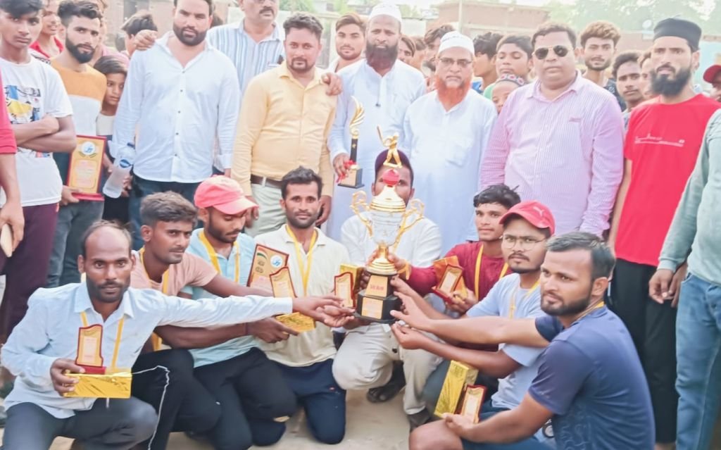 राजपूत क्रिकेट क्लब ने जीता फाइनल, विजेता व उपविजेता टीम का सम्मान