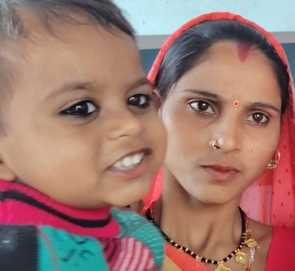 एक पर चार सवार...ट्रैक्टर से भिड़ी बाइक तो मां-बेटे ने जान गंवाई