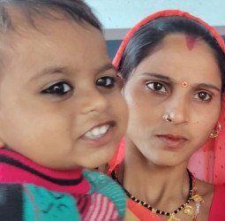 एक पर चार सवार...ट्रैक्टर से भिड़ी बाइक तो मां-बेटे ने जान गंवाई