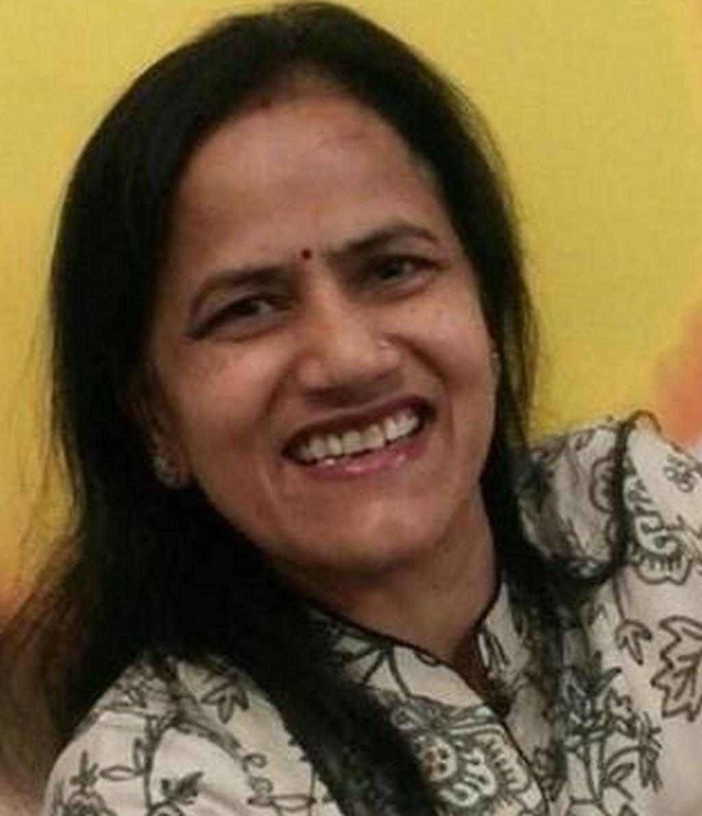 रोड क्रॉस कर रहीं थी पत्रकार की पत्नी, रोडवेज बस ने मारी टक्कर, फिर...