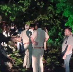 आंधी ने पुलिस को 'फंसाया'...फिर बारिश ने मौसम का ताप घटाया