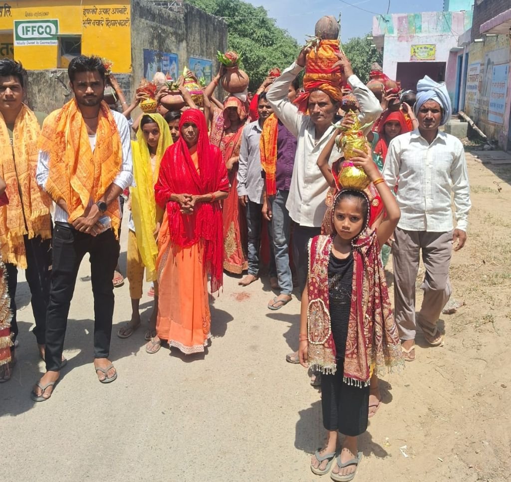 सोलंकीनगर में भागवत कथा के समापन पर निकाली यात्रा