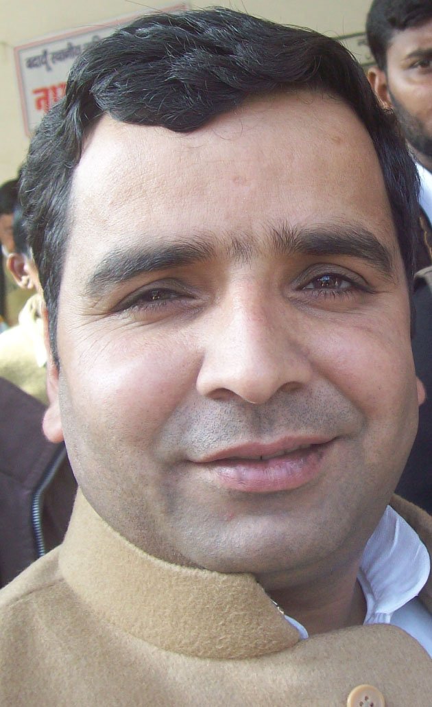 अब आजमगढ़ से चुनाव लड़ेंगे धर्मेंद्र यादव