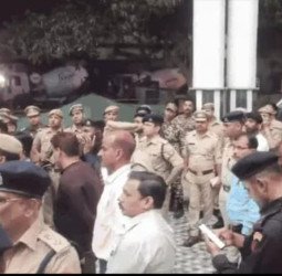 राम-मंदिर परिसर में पीएसी जवान के सीने में गोली लगी