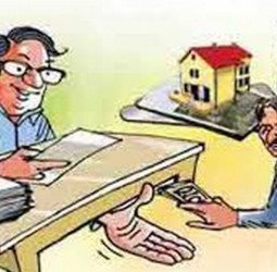 घूस ले रहा था राजस्व सहायक...डीएम ने किया निलंबित, जांच करेंगी एसडीएम (देखें वीडियो)