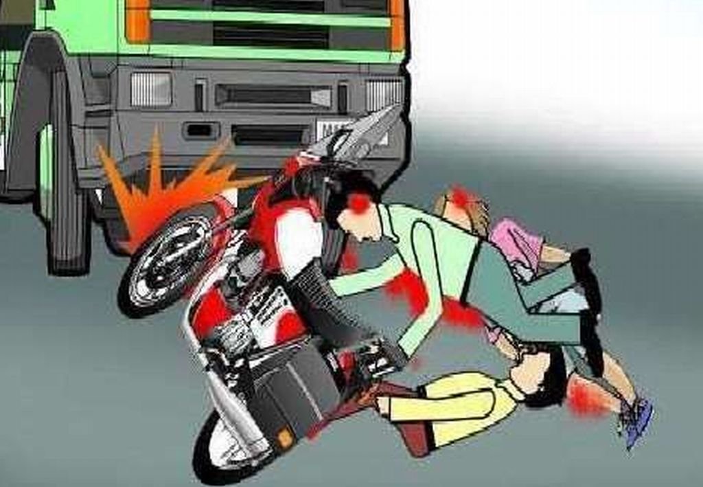 ओरछी चौराहे के पास ट्रैक्टर ट्राली की टक्कर से बाइक सवार महिला की मौत