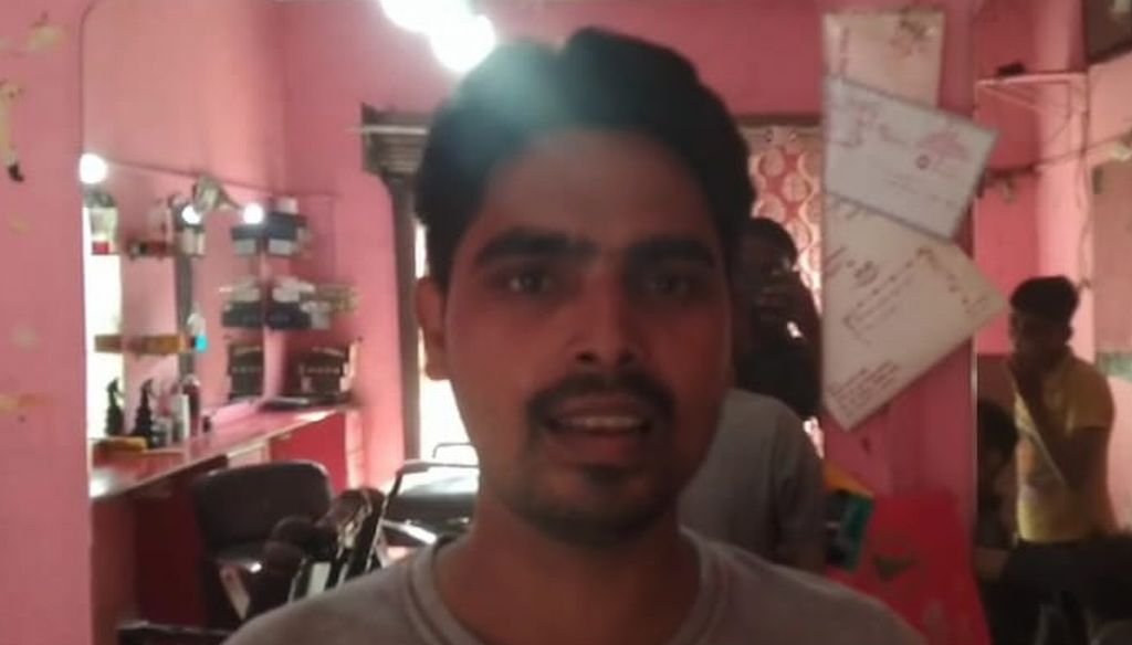 बाल काटने देर से पहुंचा बारबर तो सीओ 'साहब' का पारा चढ़ा...हवालात में कराया बंद