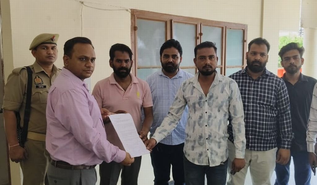 बड़े सरकार की दरगाह से हटाए जाएं अनाधिकृत रूप से रहने वाले, घटना की भी जांच हो