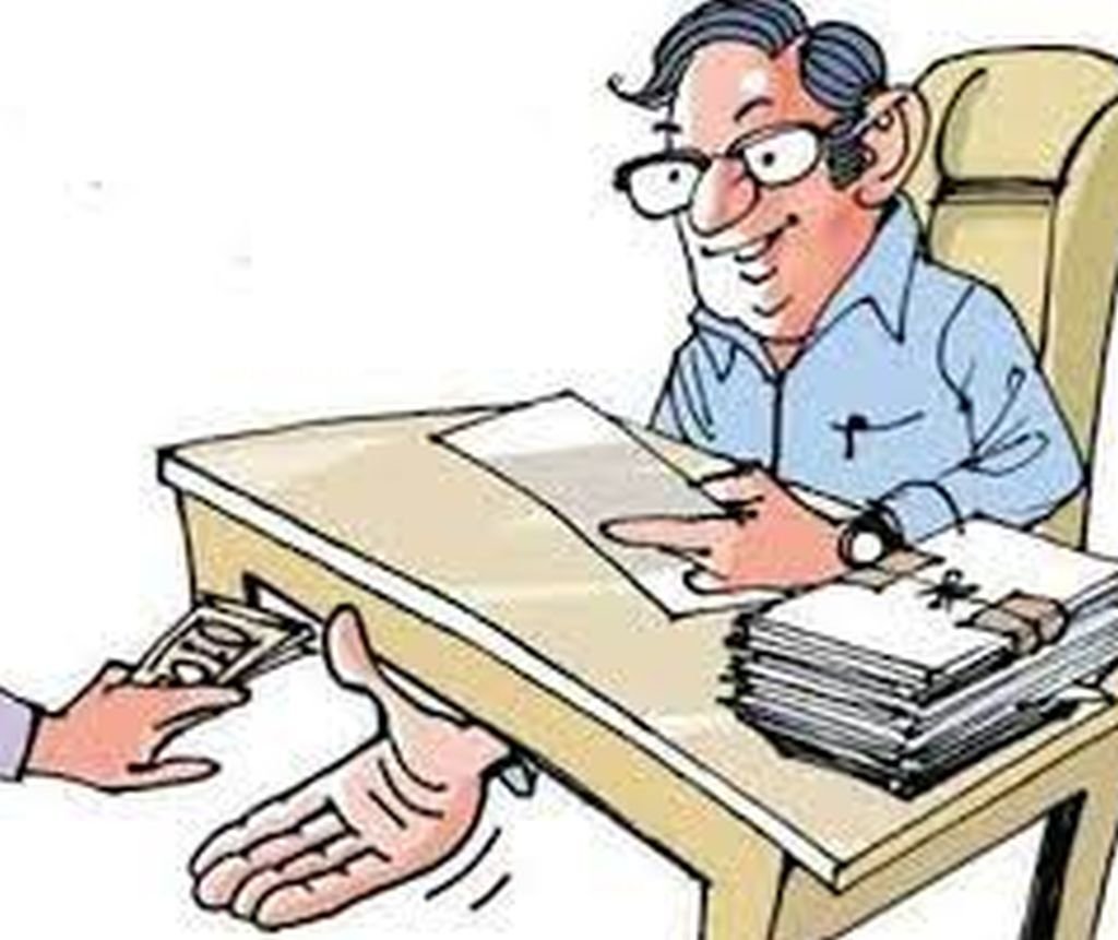 नौकरी लगवाने के नाम पर ढाई लाख हड़प गया बीएसए कार्यालय का वरिष्ठ सहायक, रिपोर्ट दर्ज