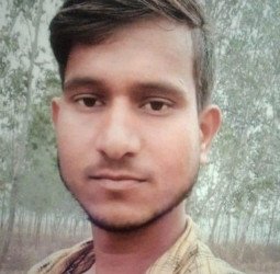 थ्रेसिंग मशीन से कटकर युवक की मौत...मशीन में पहले हाथ गया फिर आधे शरीर के हुए चिथड़े