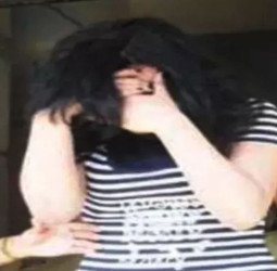 रिटायर्ड इंस्पेक्टर का बेटा करा रहा था देह व्यापार, छापा पड़ा तो इधर-उधर भागने लगीं लड़कियां