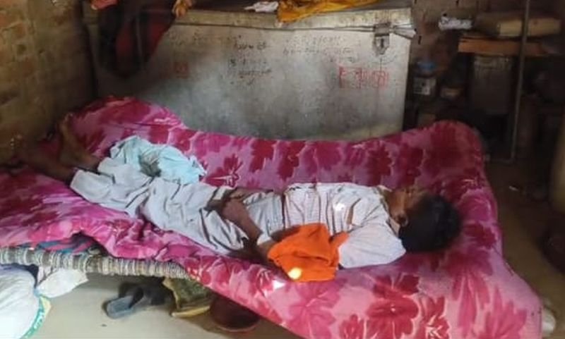 नाक से निकल रहा था खून, नीली पड़ी थी लाशें, मां-बेटे की मौत हुई तो कैसे ... ?