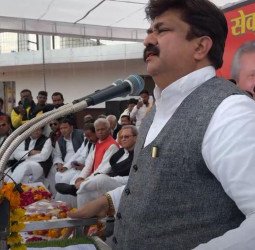 समाजवादी पार्टी के 'स्टार' आबिद....एक बार फिर बनाए गए स्टार प्रचारक