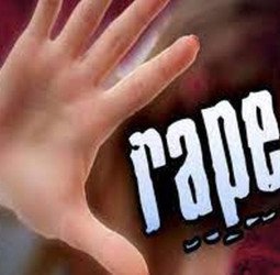 करवाचौथ बनाने घर जा रही महिला सिपाही से रेप, विरोध पर दांत तोड़ा