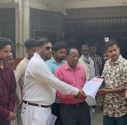 युवा मंच संगठन ने जनहित में एआरटीओ को सौंपा ज्ञापन