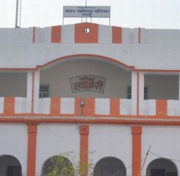 बगैर वेतन और बोनस के न मने पालिका कर्मियों की दिवाली, पालिकाध्यक्ष ने डीएम से की मांग