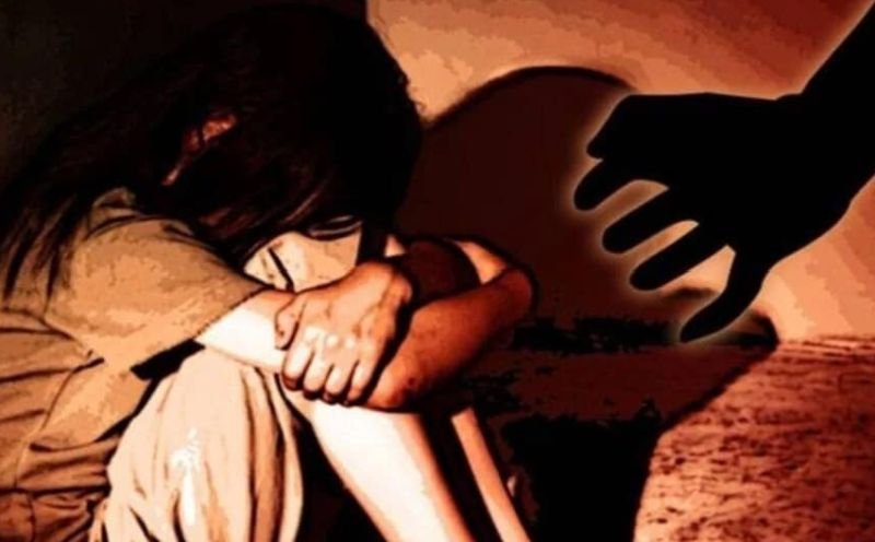 घर से खाने की चीज लेने निकली थी मासूम, दुकानदार ने बना लिया हवस का शिकार