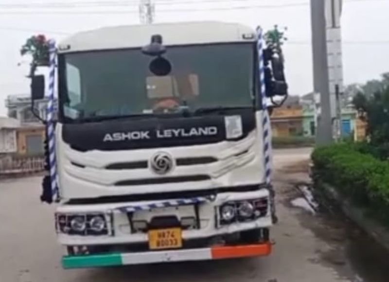 पुलिस रोक रही थी डंपर...चालक ने होमगार्ड को कुचला, एक की मौत, दूसरा घायल