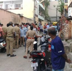 घर से आ रही थी बदबू...फ्रिज में देखा तो रखे थे महिला की लाश के 32 टुकड़े