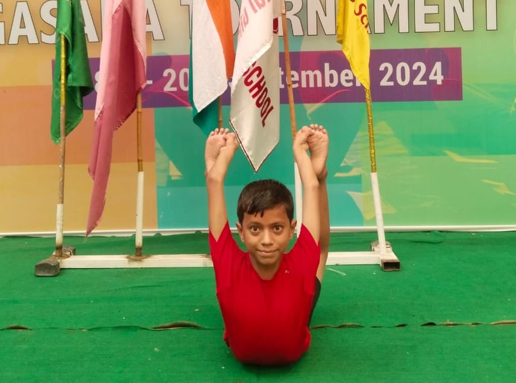मदर एथीना स्कूल के सक्षम ने सीबीएसई योग क्लस्टर के फाइनल में बनाया स्थान
