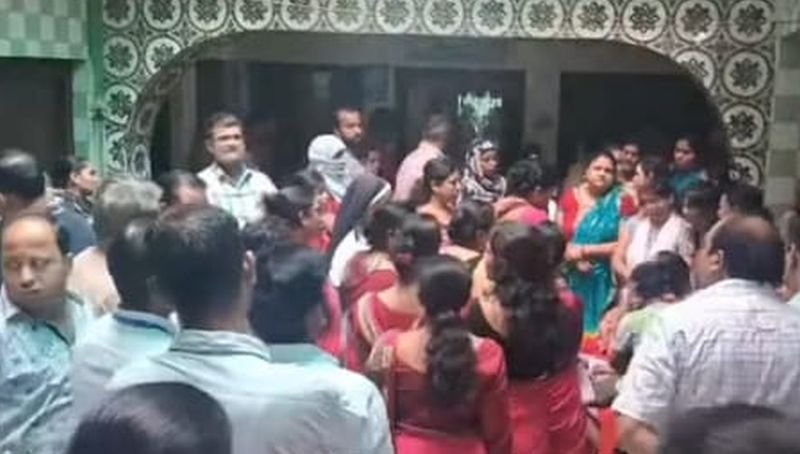 डी पॉल स्कूल की कक्षा सात की छात्रा की मौत, जेई के टीके पर परिजनों ने उठाए सवाल