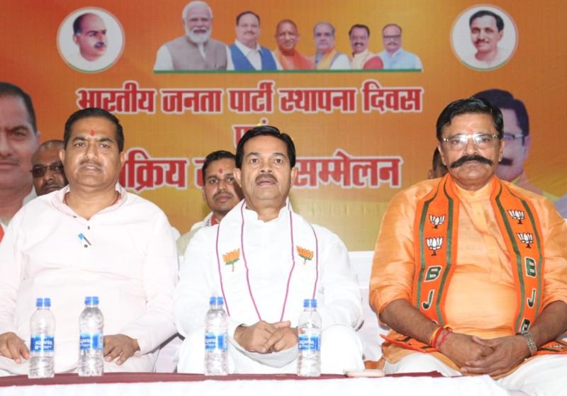 गरीब, युवा, महिला और किसानों को समर्पित है डबल इंजन सरकारः रामवीर