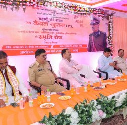 बस यादें रह गईं 'केवल' ...