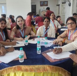 ब्लूमिंगडेल स्कूल दातागंज में सीबीएससी प्रशिक्षण कार्यक्रम का आयोजन