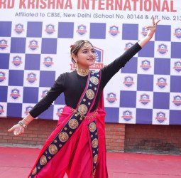 लॉर्ड कृष्णा इंटरनेशनल स्कूल में ‘बेबी शो एवं टैलेंट हंट’ में दिखी बच्चों की प्रतिभा