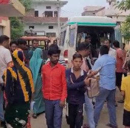 ट्रैक्टर ट्रॉली से भिड़ी कांवड़ियों की बाइक, एक की मौत, दो गंभीर घायल