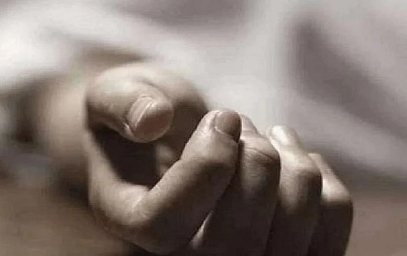 बदायूं में नाबालिग छात्रा की मिली लाश...हत्या, आत्महत्या या ऑनर किलिंग !