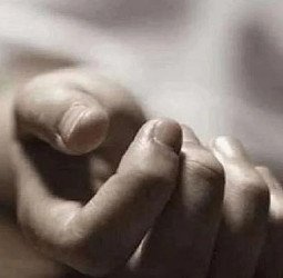 बदायूं में नाबालिग छात्रा की मिली लाश...हत्या, आत्महत्या या ऑनर किलिंग !