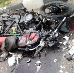 हादसाः आमने सामने से भिड़ीं दो बाइक, चार की मौत, एक घायल