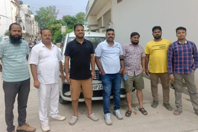 विजय साहू के नेतृत्व में शिवभक्तों का जत्था अमरनाथ रवाना