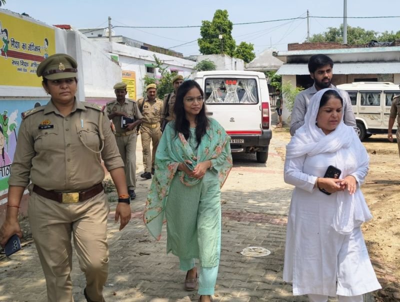 अब टोल फ्री नंबर, व्हॉट्सएप व ईमेल पर भी शिकायतें  दर्ज करा सकेंगी महिलाएं