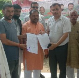 ज्योति मेहंदीरत्ता और पकंज खुराना की हो गिरफ्तारी...मांग पर अड़े शराब सेल्समैन के परिजन