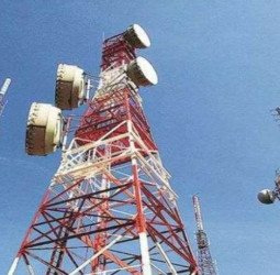 खुद को बताया कंपनी का अधिकारी, फिर फर्जी दस्तावेज देकर उखाड़कर ले गया मोबाइल टॉवर