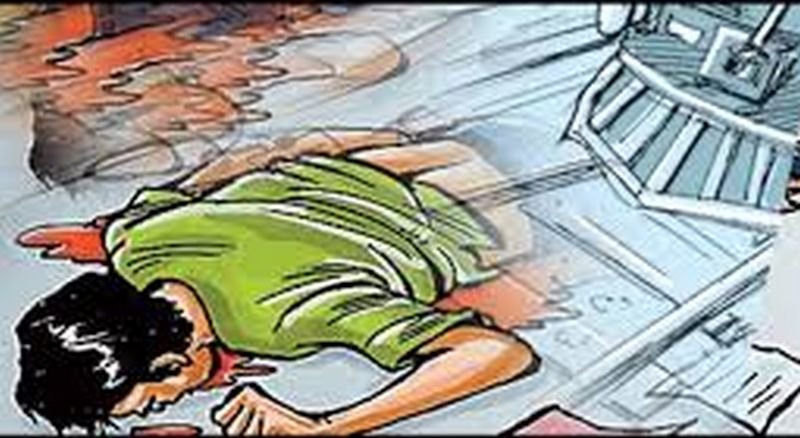 वीडियो:  ऐसे भी आ जाती है मौत...! चक्कर आया, घूमा और ट्रेन के नीचे आ गया सिपाही