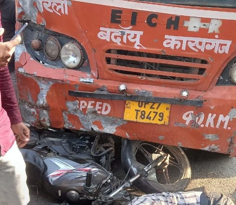 बस की टक्कर से बाइक सवार बुजुर्ग की मौत, 20 मीटर तक घिसटता गया शव