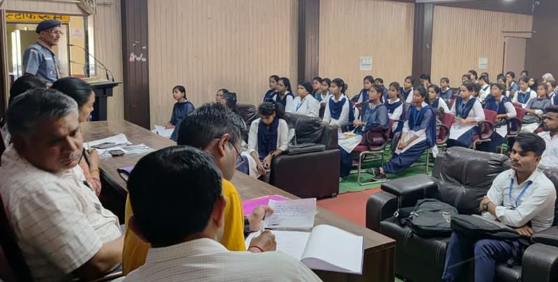 रोवर रेंजर शिविर के दूसरे दिन आपदा राहत का हुआ प्रशिक्षण