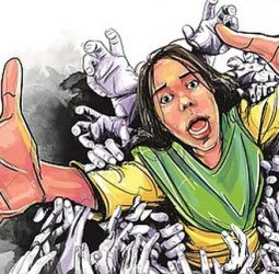 झांसा देकर दो नाबालिगों को कार में बैठाया, एक को चलती कार से फेंका, दूसरी से किया गैंग रेप